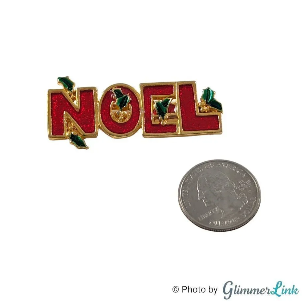 Vintage AAI Noel Holly Berries Leaves Enamel Christmas Gold Tone Brooch Pin